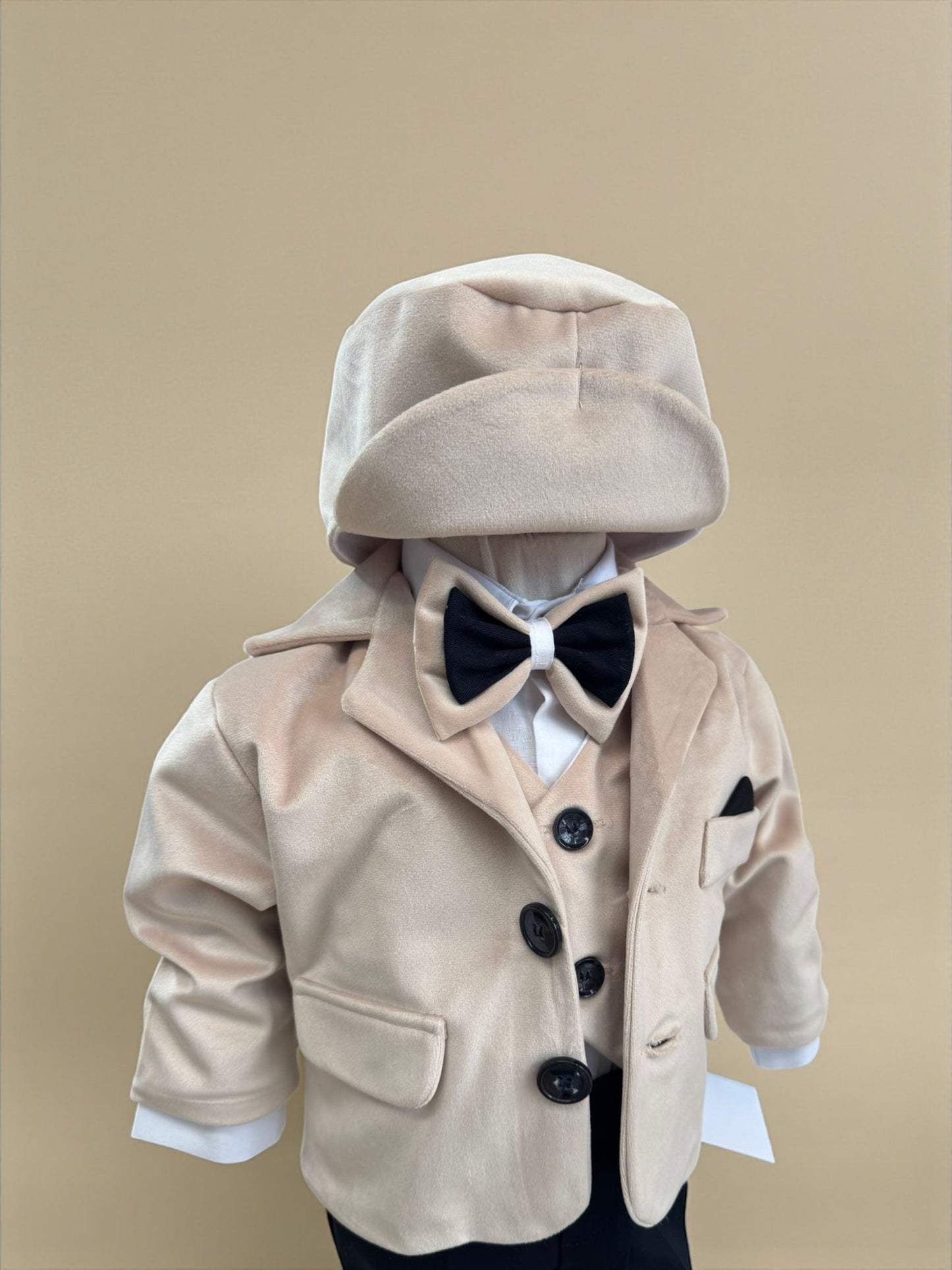 Costum elegant bebe cu sacou crem - Kids Magazin