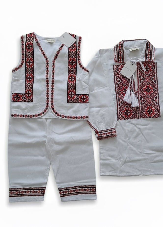 Costum tradițional brodat cu roșu pentru băiat - Kids Magazin