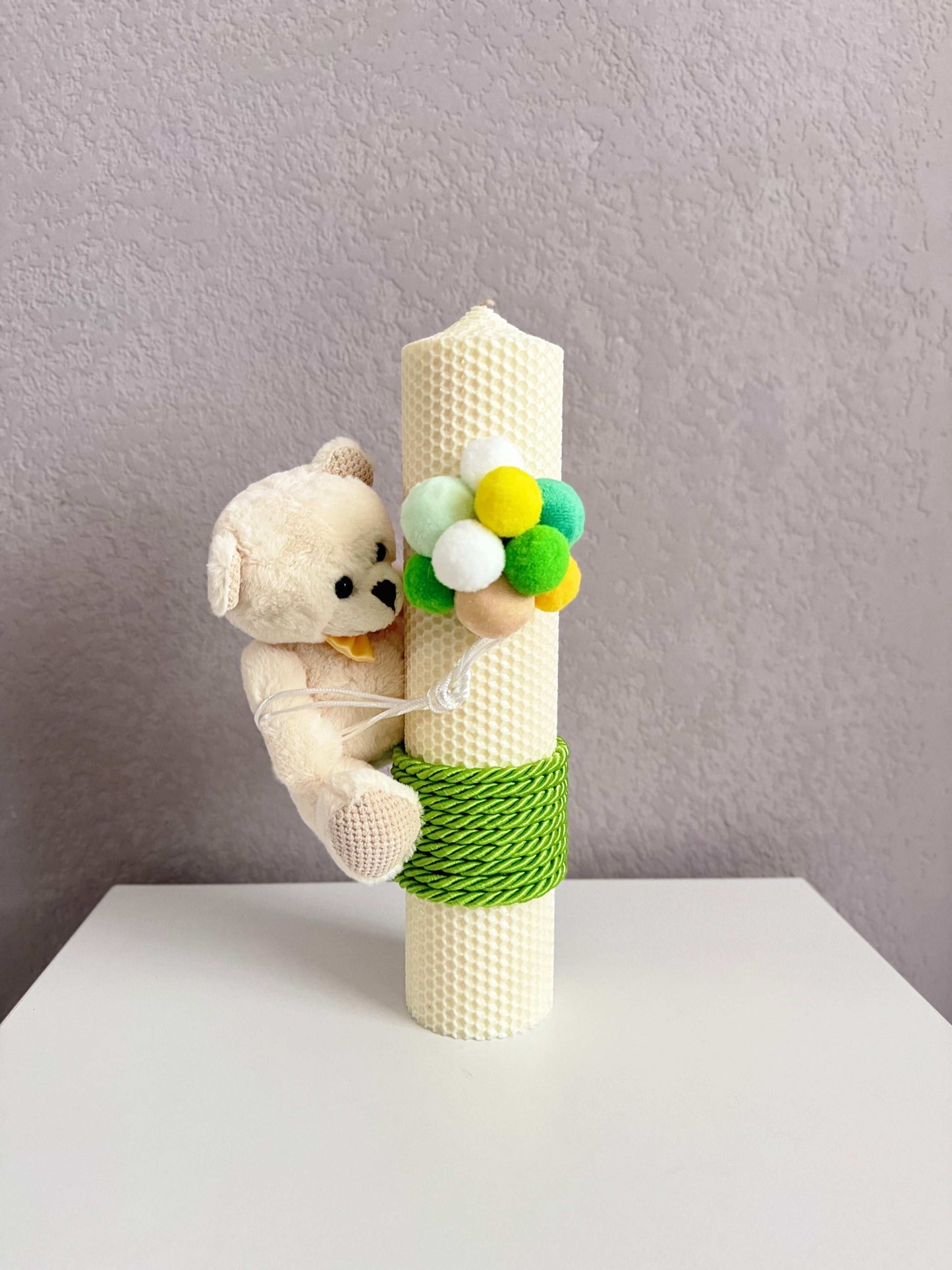 Lumânare din ceara naturala cu Ursulet si Baloane Verzi - Kids Magazin