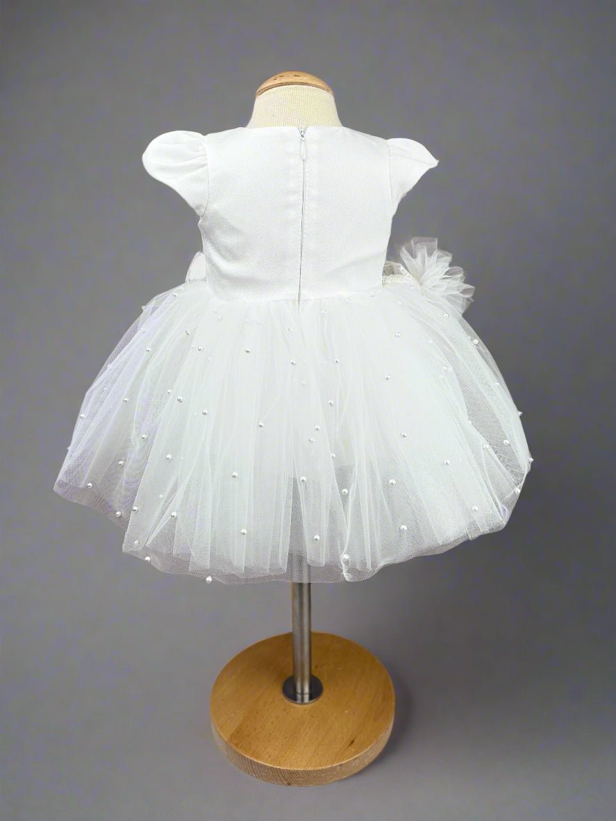 Rochita eleganta pentru bebelusi cu fulgi si perle alba - Kids Magazin