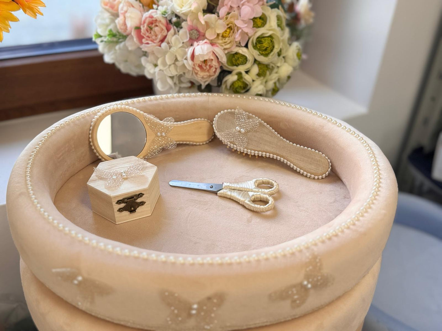 Tavă pentru ruperea turtei cu fluturasi crem - Kids Magazin