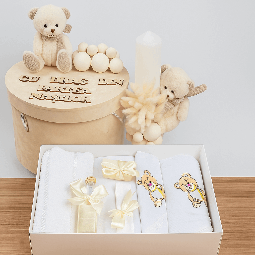 Trusou Crem cu Ursuleț, Lumânare și Cufăr Decorat - Kids Magazin
