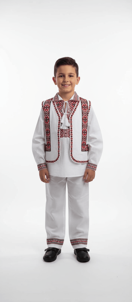 Costum tradițional brodat cu roșu pentru băiat - Kids Magazin