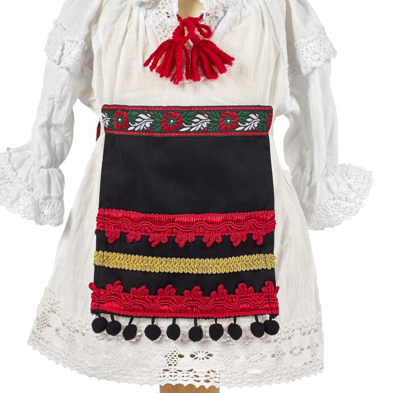 Costum traditional cu ciucurei - Kids Magazin