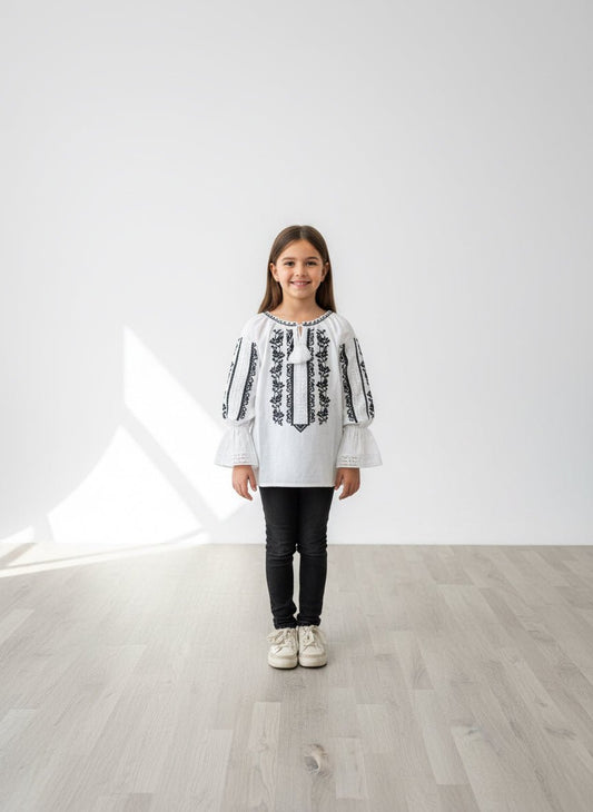 Ie pentru fete cu model floral brodat cu negru - Kids Magazin