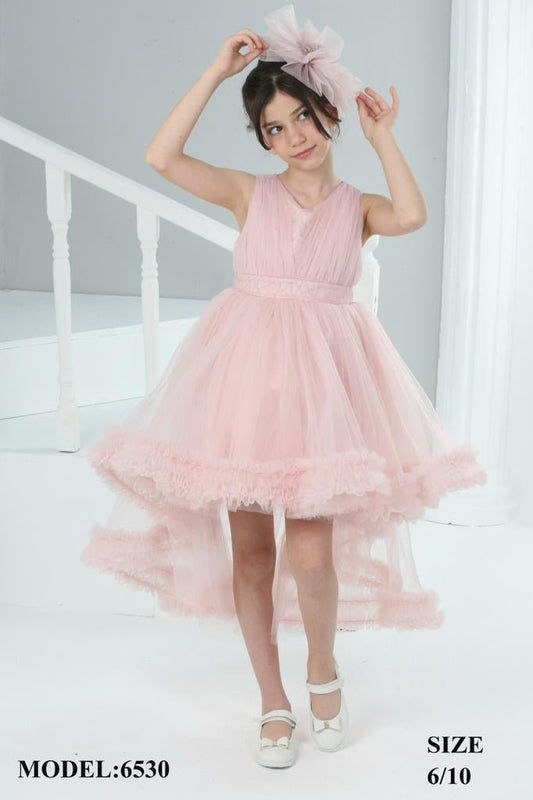 Rochie elegantă cu trenă și pampon roz 6530 - Kids Magazin