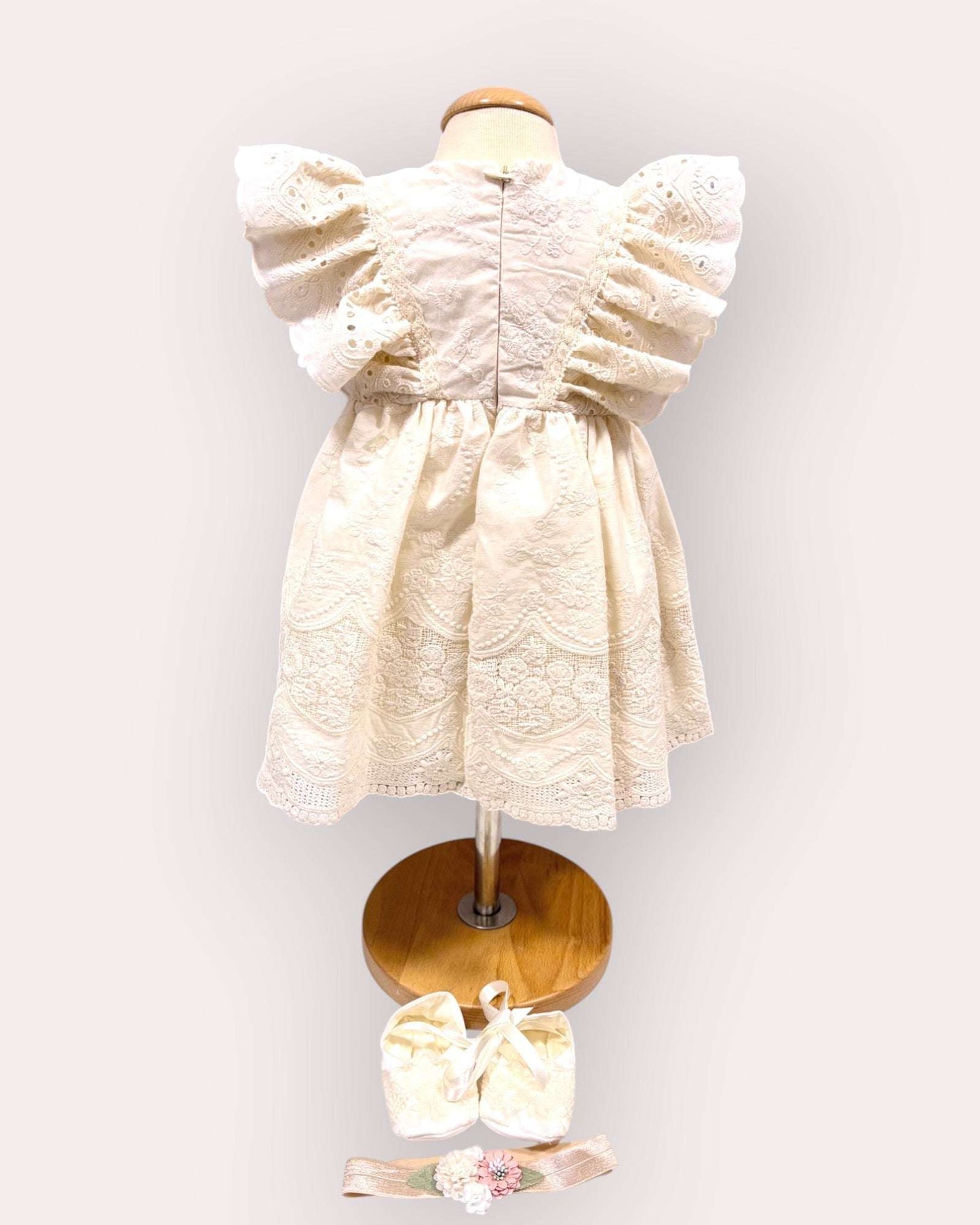 Rochita eleganta pentru bebelusi Anemona Crem - Kids Magazin