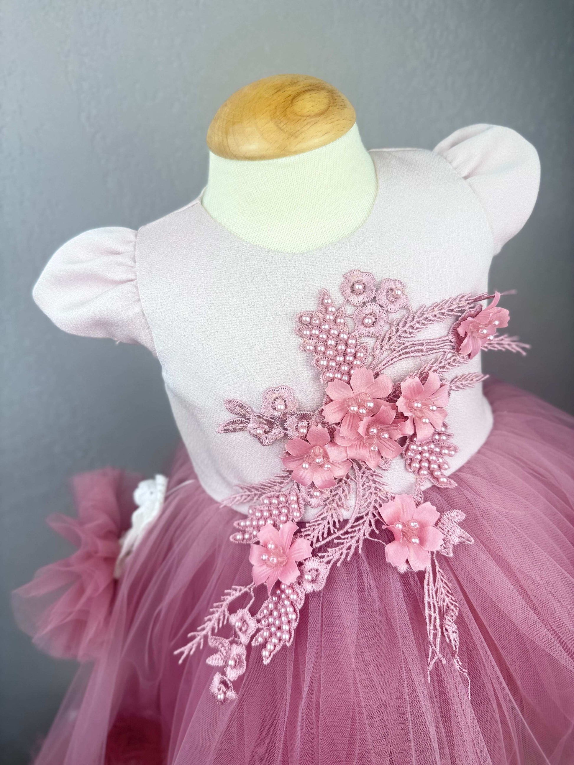 Rochita eleganta pentru bebelusi Gloria roz prafuit - Kids Magazin