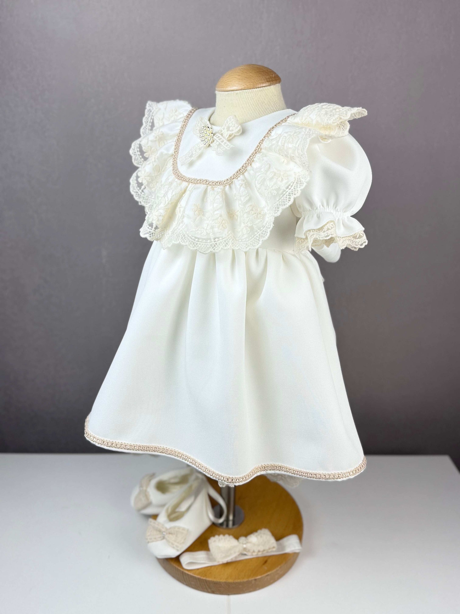 Rochita eleganta pentru bebelusi Ilona Ivory - Kids Magazin