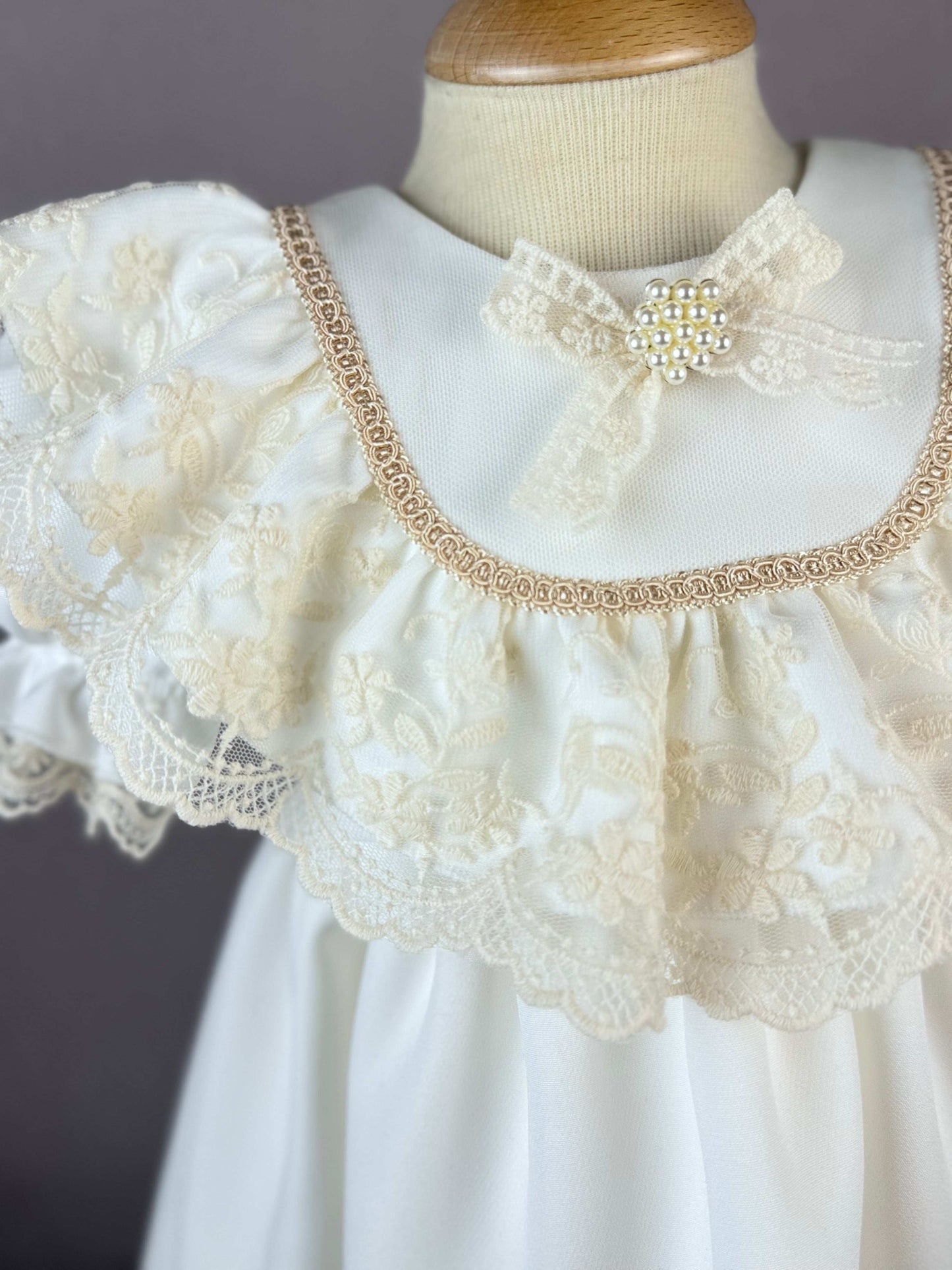 Rochita eleganta pentru bebelusi Ilona Ivory - Kids Magazin