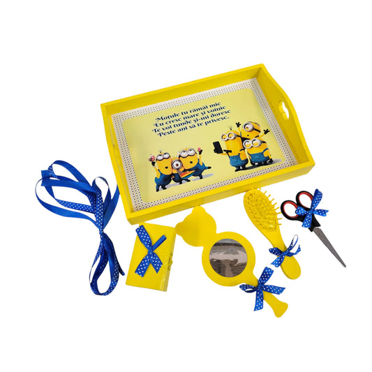 Set tava pentru taiere mot la baieti, Minioni, tava galbena cu accesorii bleumarin, 6 piese, 35x20 cm - Kids Magazin