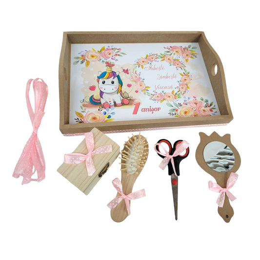 Set tava pentru taiere mot la fete, model Baby Unicorn, tava natur cu accesorii roz, 6 piese, 35x20 cm - Kids Magazin