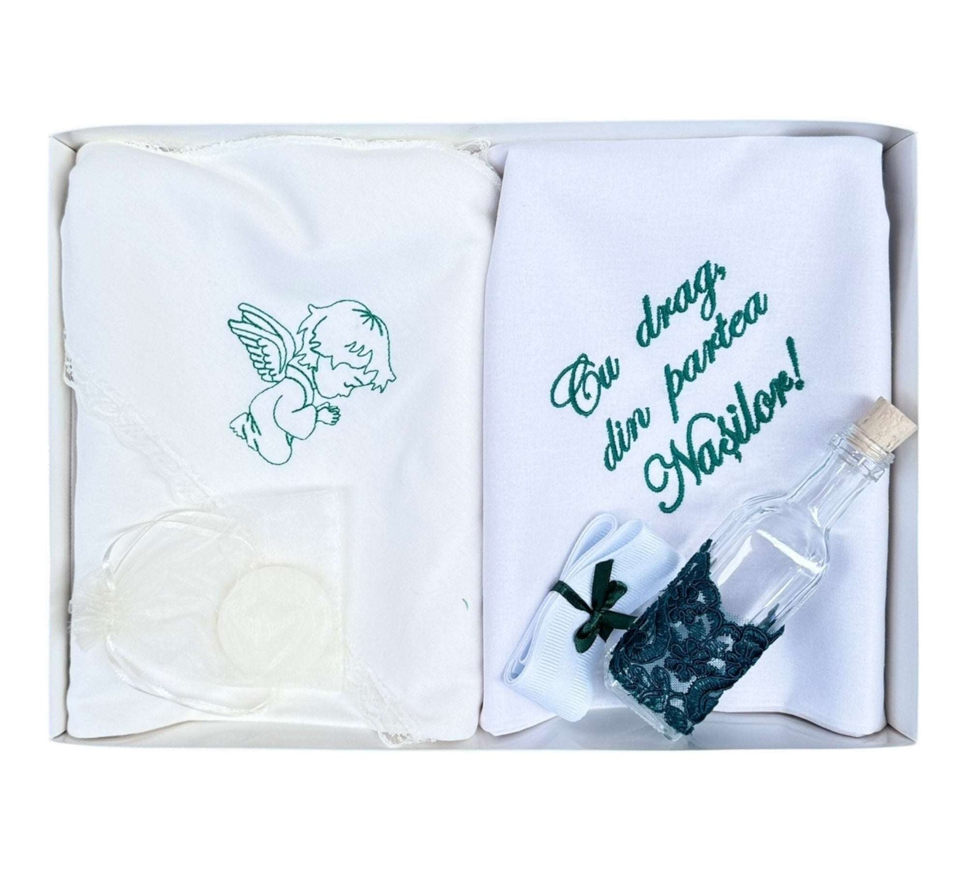 Trusou alb - verde pentru botez, "Cu drag din partea nasilor",6 piese - Kids Magazin