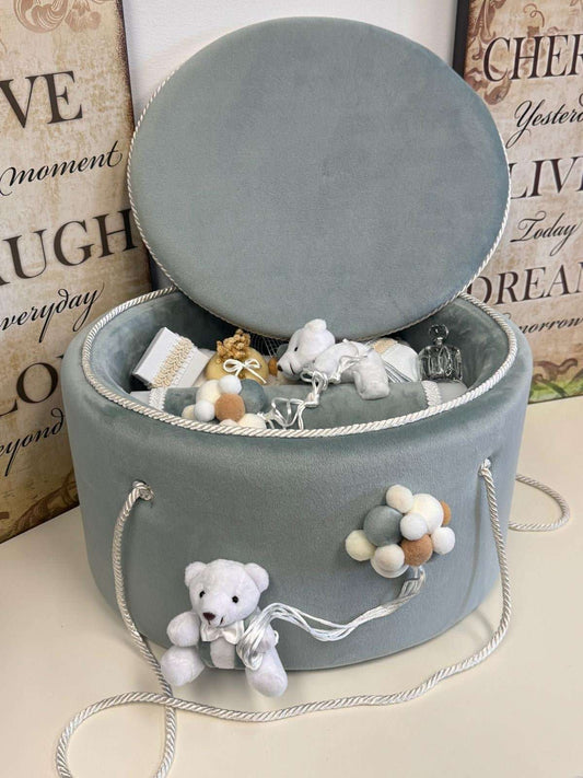 Trusou Mathias in cufar de catifea cu ursulet - Kids Magazin